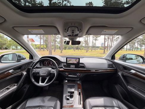 Used 2020 Audi Q5 2.0T Premium Plus w/ Premium Plus Package AWD/4WD image 2