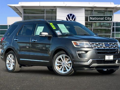 Used 2018 Ford Explorer Limited w/ Equipment Group 301A image 2