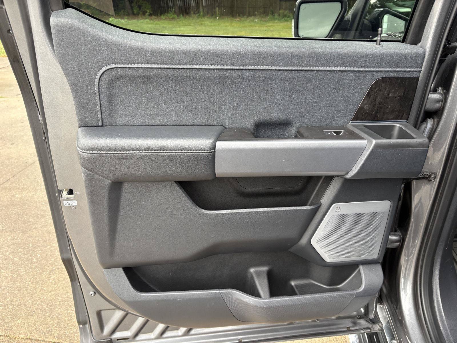 Used 2022 Ford F150 Lariat w/ Equipment Group 502A High AWD/4WD image 14