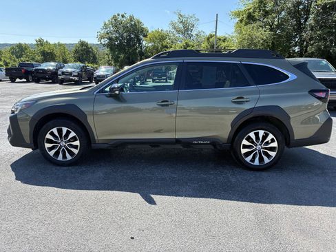 Used 2023 Subaru Outback Limited AWD/4WD image 4