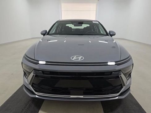 Used 2026 Hyundai Sonata SEL AWD/4WD image 2