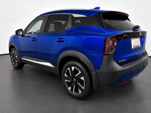 Used 2025 Nissan Kicks SV w/ SV Premium Package AWD/4WD image 6