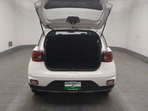 Used 2024 Hyundai Venue SEL image 29