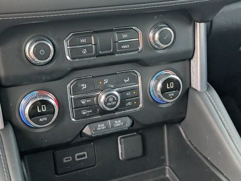 Used 2024 GMC Yukon SLE RWD image 71