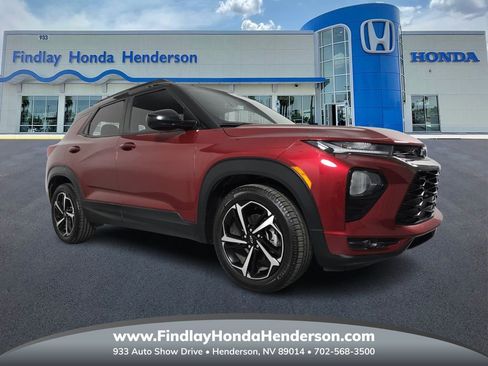 Used 2022 Chevrolet TrailBlazer RS w/ Sun and Liftgate Package image 1