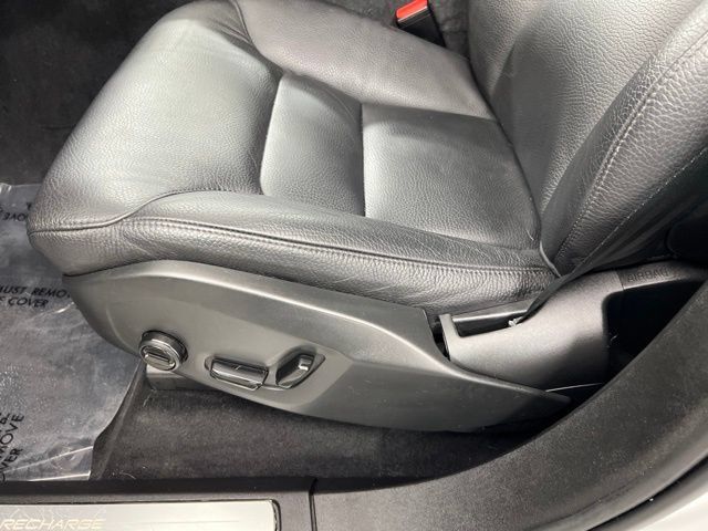 Used 2024 Volvo XC90 T8 Plus w/ Protection Package Premier AWD/4WD image 14