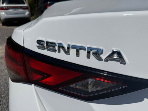 Used 2024 Nissan Sentra SV FWD image 17