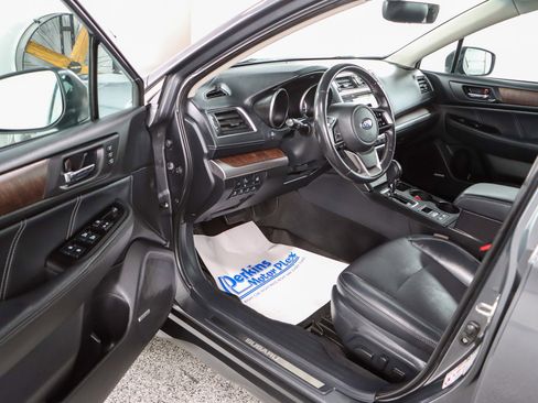 Used 2019 Subaru Outback 2.5i Limited image 3