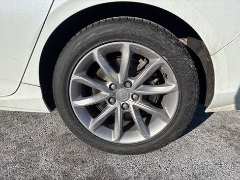 Used 2023 Acura TLX image 4