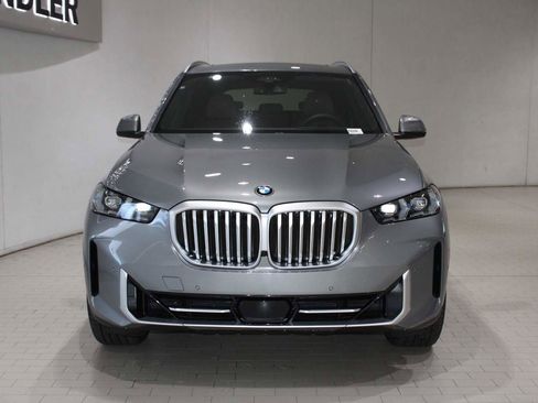 Used 2026 BMW X5 sDrive40i image 9