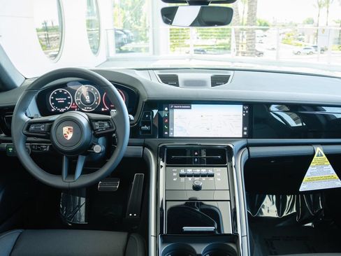 New 2026 Porsche Panamera 4 AWD/4WD image 18