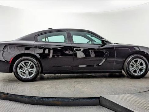 Used 2022 Dodge Charger SXT w/ Plus Group image 9