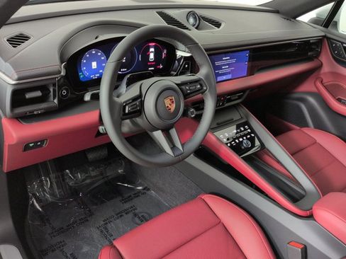 New 2026 Porsche Macan Electric image 4