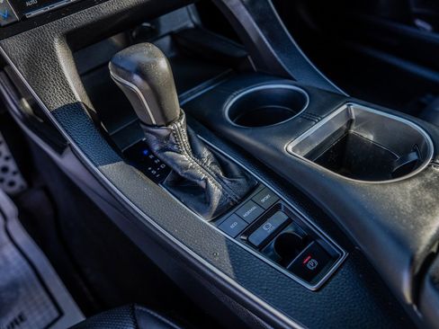 Used 2019 Toyota Avalon XSE FWD image 22