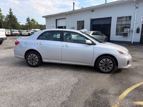 Used 2011 Toyota Corolla LE FWD image 6