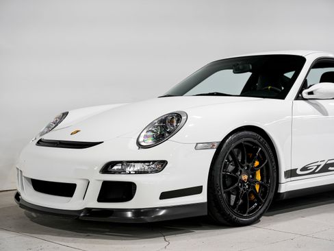 Used 2008 Porsche 911 GT3 RS image 32