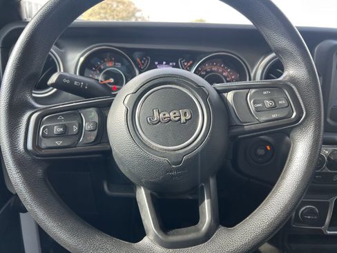 Used 2023 Jeep Wrangler Sport image 15