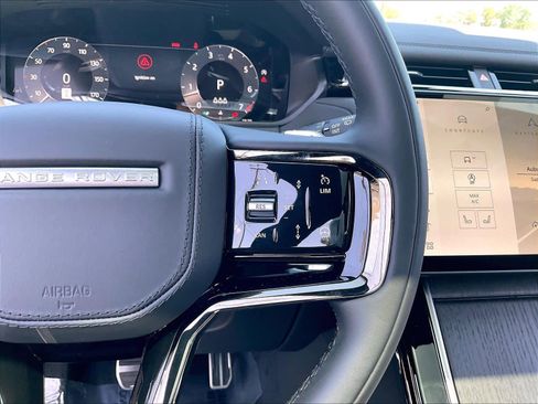 New 2026 Land Rover Range Rover Velar Dynamic SE AWD/4WD image 18