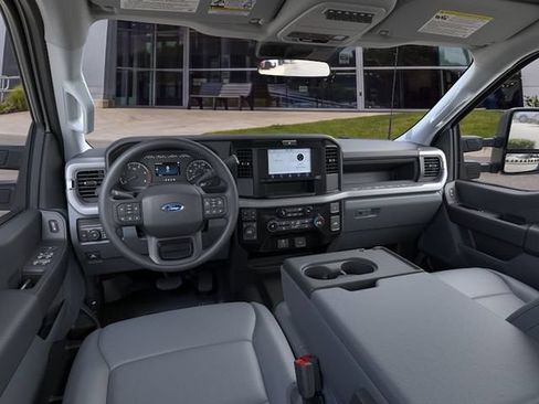 New 2026 Ford F250 XL w/ XL Chrome Package AWD/4WD image 9