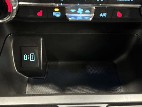 Used 2022 Ford F150 XLT w/ Equipment Group 302A High image 26