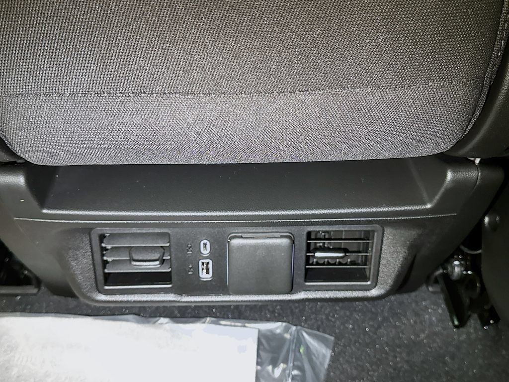 New 2026 GMC Sierra 1500 SLE w/ Preferred Package RWD image 14