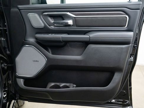 New 2026 RAM 1500 Laramie AWD/4WD image 30