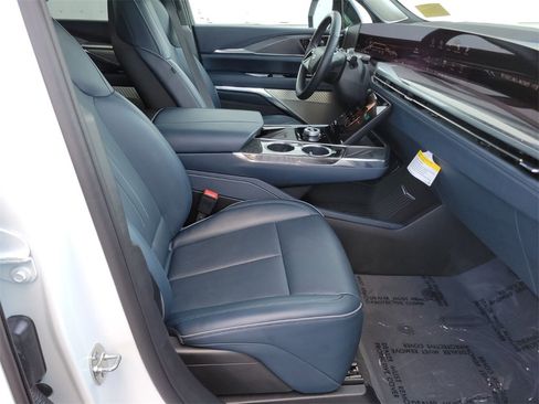 Used 2025 Cadillac Escalade IQ Sport 2 image 11