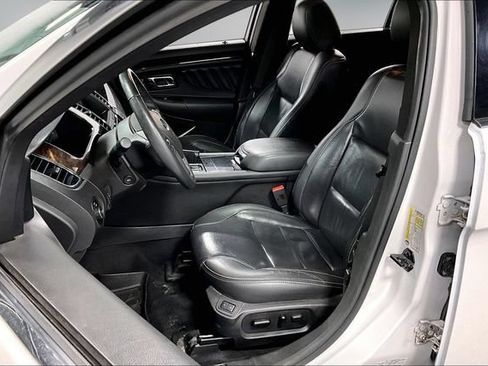 Used 2019 Ford Taurus Limited AWD/4WD image 20