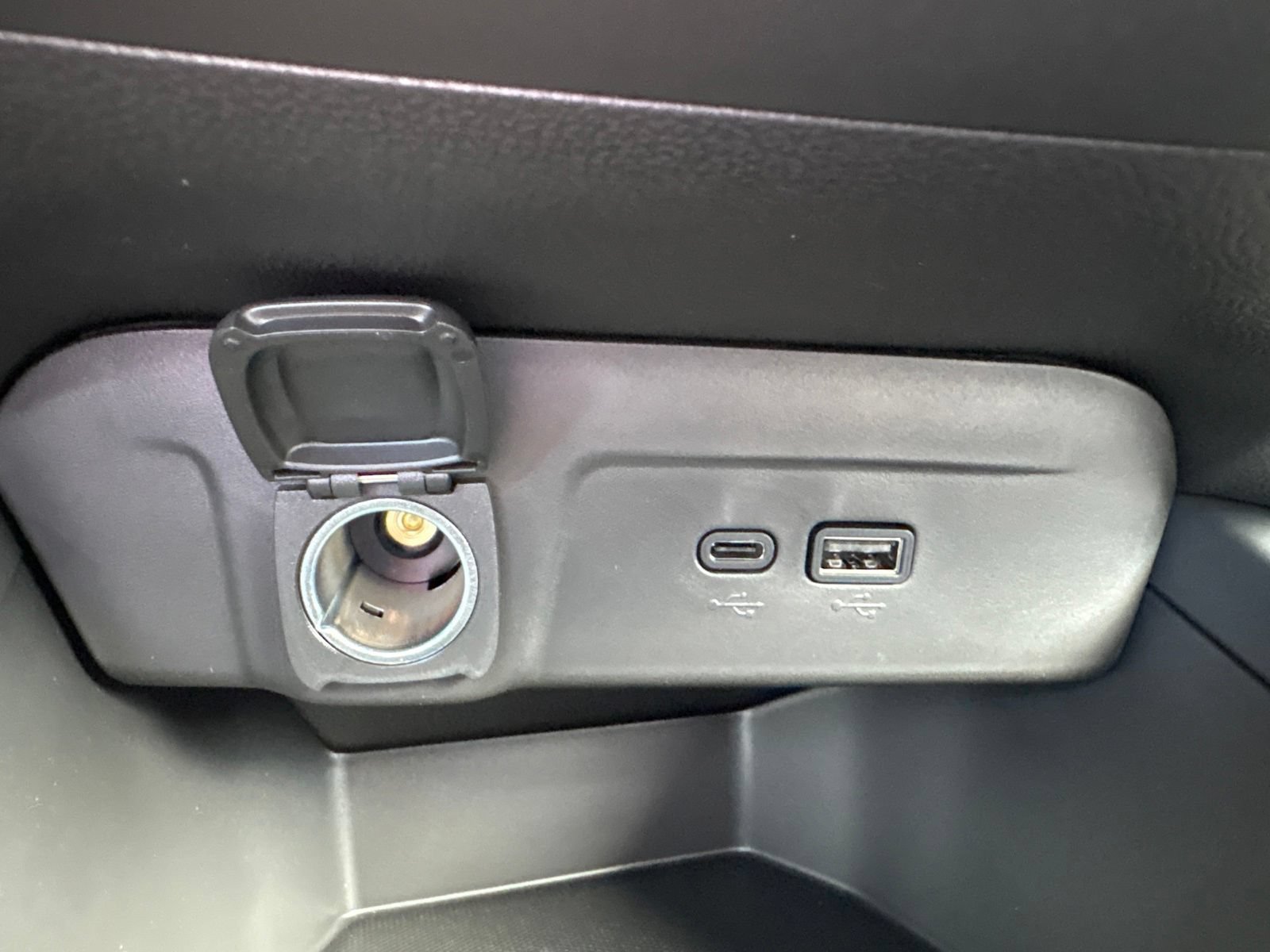 New 2026 Chevrolet Trax LS w/ LS Convenience Package FWD image 23
