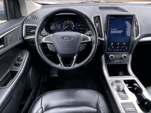 Used 2024 Ford Edge SEL image 5