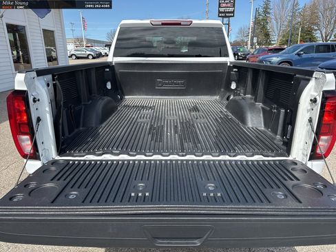 Used 2024 GMC Sierra 2500 Pro w/ Convenience Package image 12