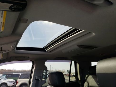 Used 2016 Chevrolet Tahoe LTZ image 34