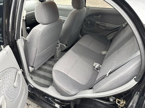 Used 2005 Kia Rio Sedan image 18