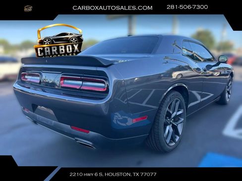 Used 2019 Dodge Challenger SXT w/ Blacktop Package RWD image 5