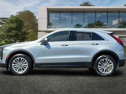 Certified 2025 Cadillac XT4 Premium Luxury image 3