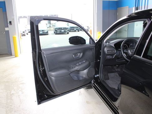 Certified 2025 Honda HR-V EX-L image 7