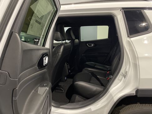 Certified 2026 Jeep Compass Latitude AWD/4WD image 32