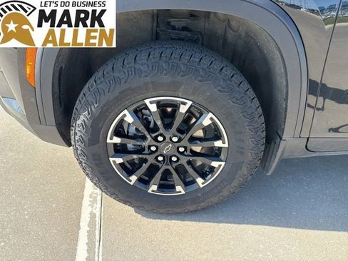 Used 2026 Chevrolet Traverse Z71 image 7