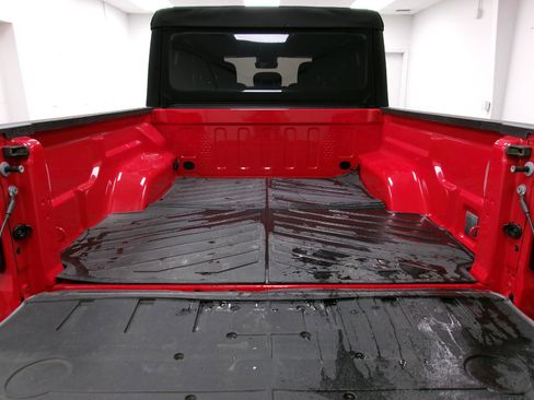 Used 2024 Jeep Gladiator Mojave w/ Technology Group image 14