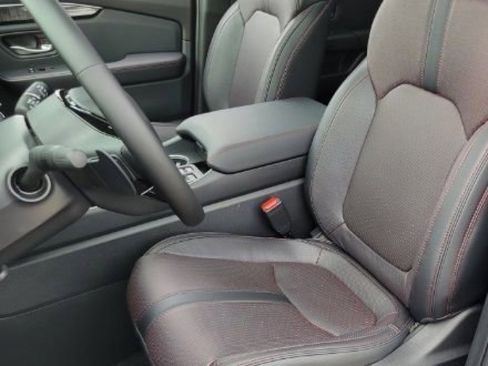 Certified 2025 Honda Pilot Black Edition image 8