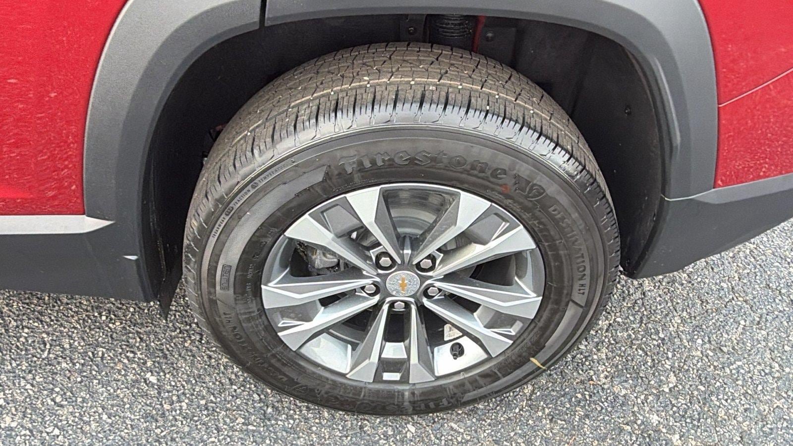 New 2027 Chevrolet Equinox LT w/ Convenience Package II FWD image 12