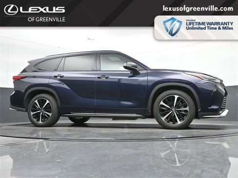 Used 2022 Toyota Highlander XSE image 37