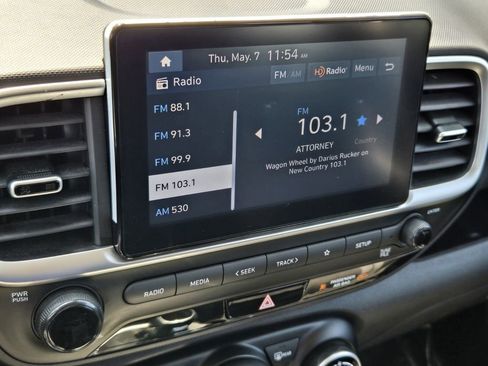 Certified 2023 Hyundai Venue SEL FWD image 21