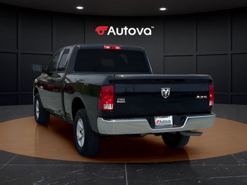 Used 2024 RAM 1500 Classic SLT AWD/4WD image 11