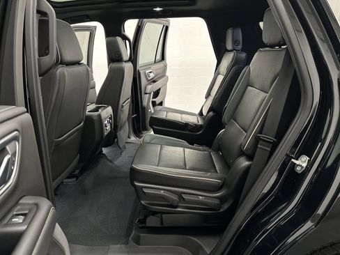 Used 2021 Chevrolet Tahoe Premier w/ Premium Package image 25