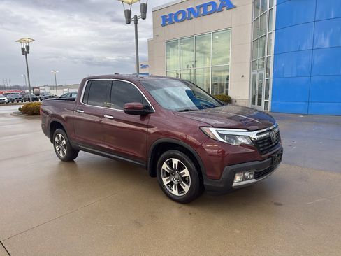 Used 2017 Honda Ridgeline RTL-E image 3