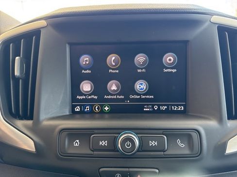 Used 2023 GMC Terrain SLE w/ Driver Convenience Package image 18