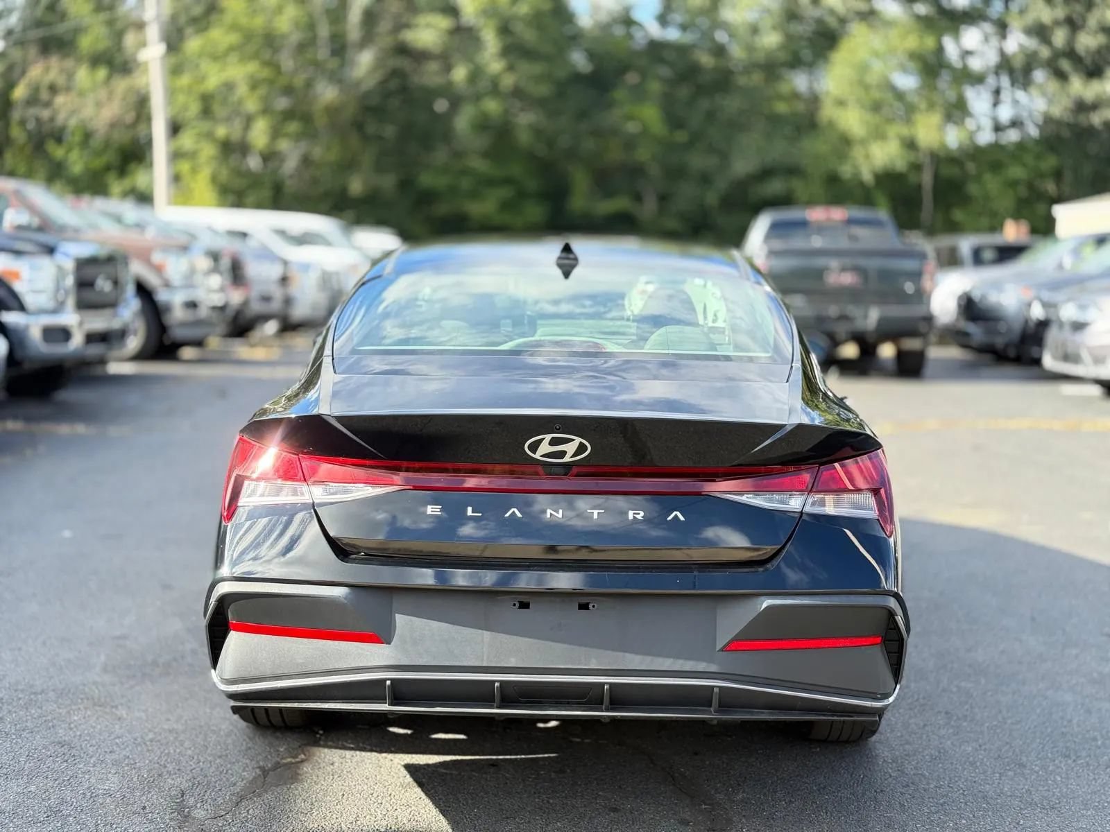 Used 2024 Hyundai Elantra SEL FWD image 7