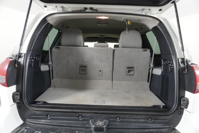 Used 2019 Toyota Sequoia SR5 AWD/4WD image 38