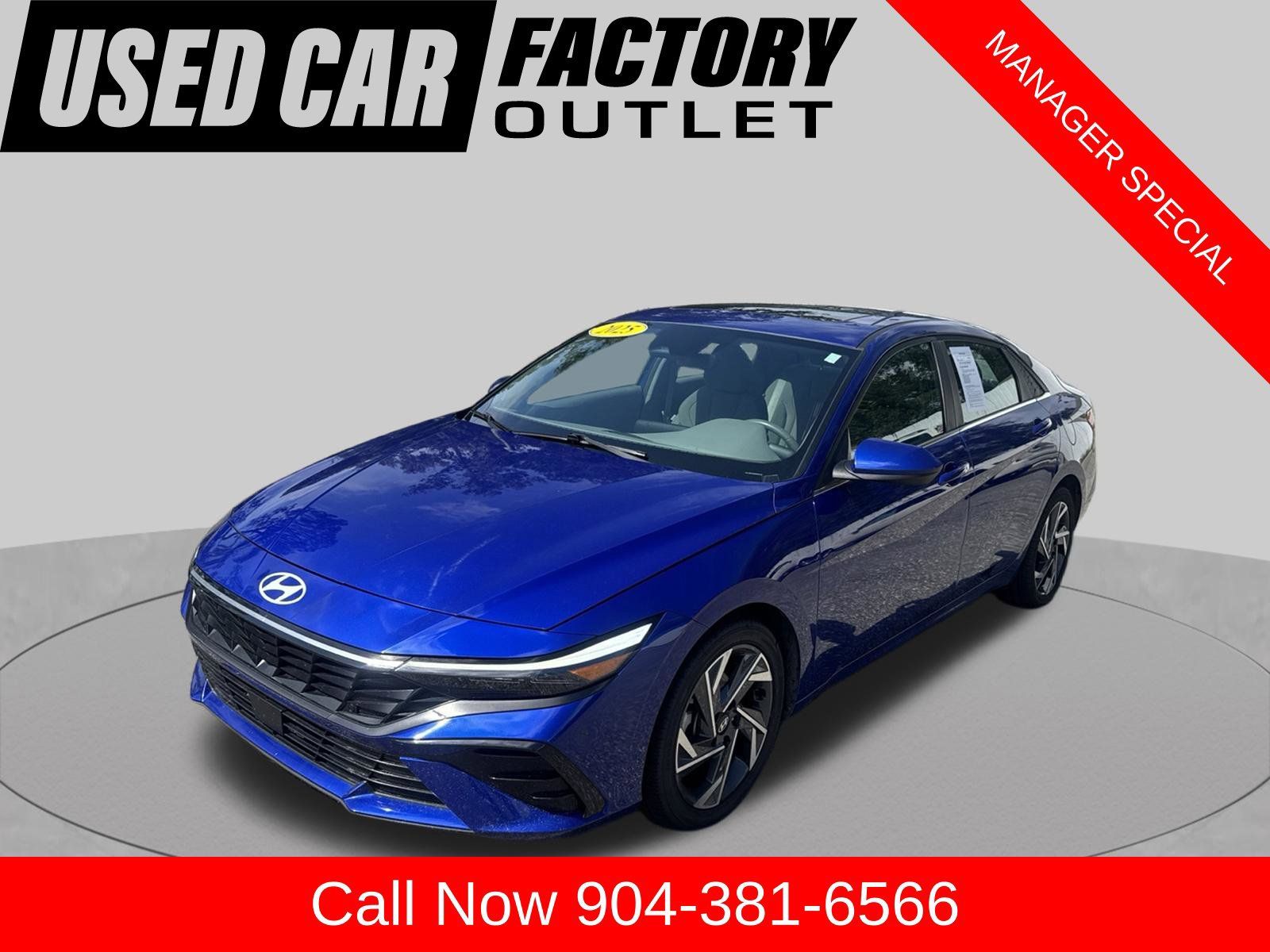 Used 2025 Hyundai Elantra SEL FWD image 3